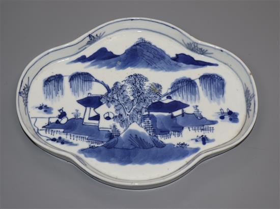 A Chinese blue and white tray length 19cm